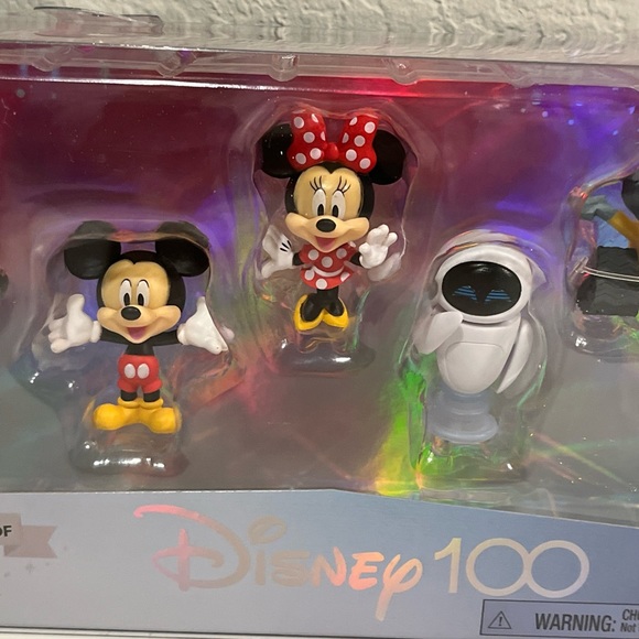 Disney 100 Years Of Love Collector Character Figure Set Limited Edition 8 PC NEW - Picture 4 of 5